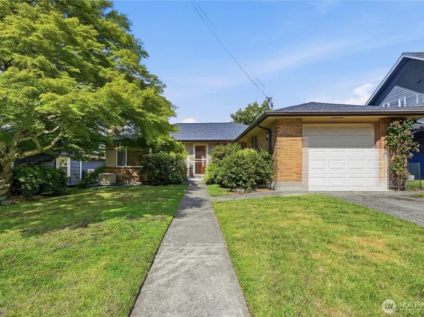 7025 43rd Avenue NE, Seattle, WA 98115