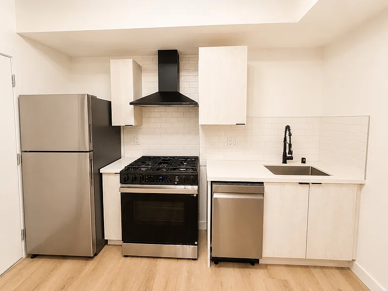 1600 E Ocean Blvd #5 — Photo 5