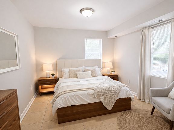 2nd image of 1300 Congress St SE #2