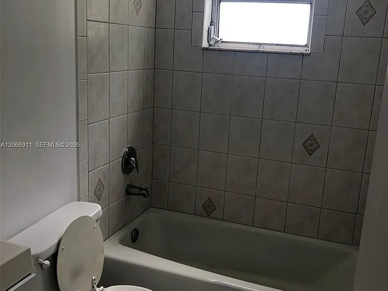 220 SW 9th Ave #201 — Photo 14