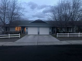 2318 SW 29th St, Redmond, OR 97756