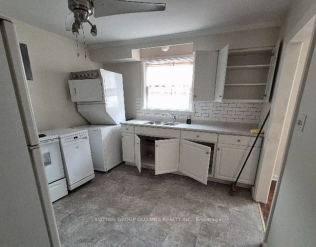 2355 Lakeshore Rd W #2 — Photo 8