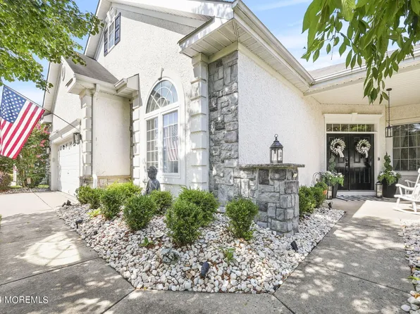 2 Cypress Point Lane, Jackson, NJ 08527