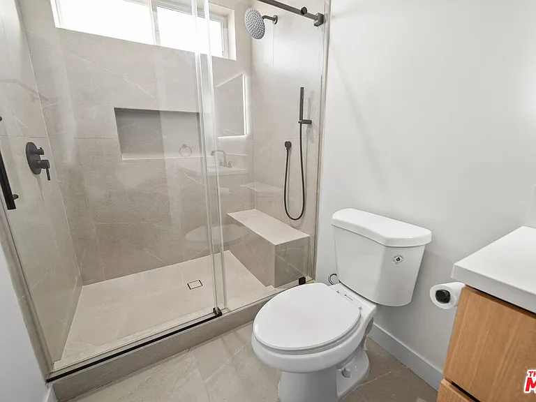 1907 S Corning St #1 — Photo 15