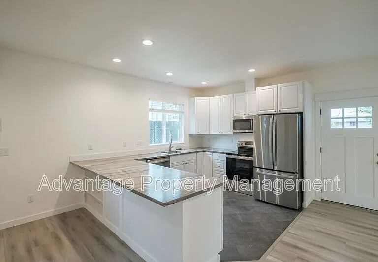 2190 SE Marion St — Photo 25