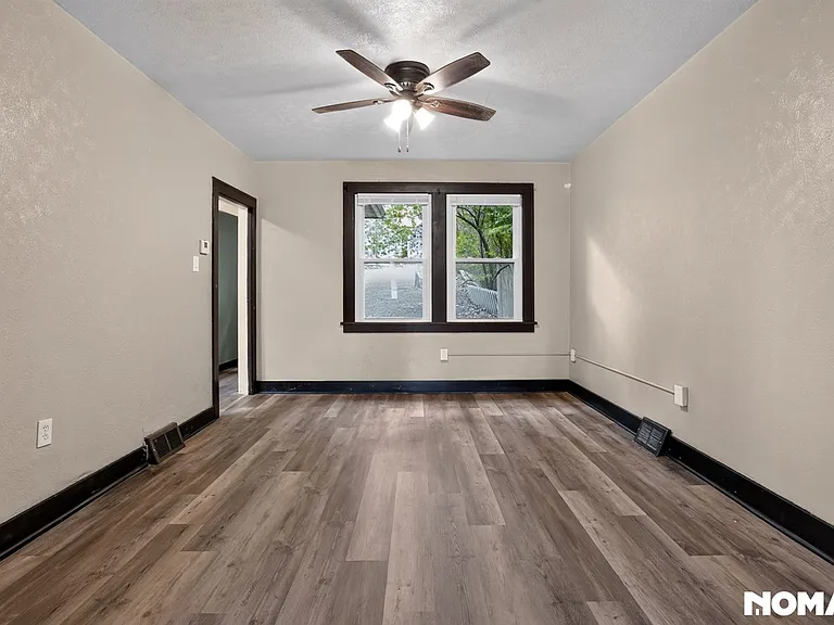 523 Ridge Ave — Photo 12