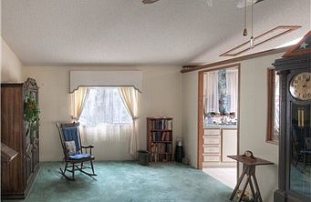 5th image of 579 NW Silver Glen Ln #64