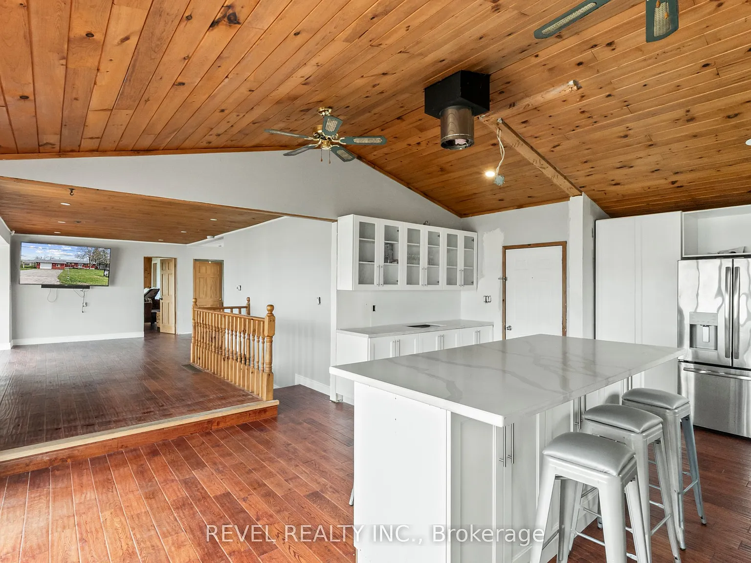 5 bed, $3,000 — Photo 3
