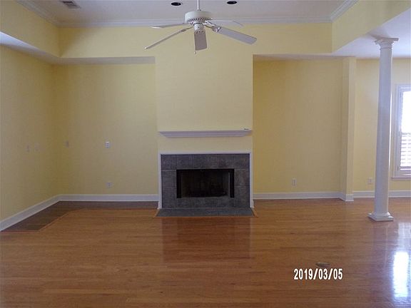 3rd image of 4712 Mitford Cir