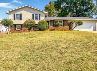 6202 Landover Cir, Morrow, GA 30260