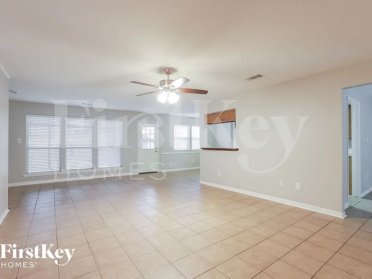 7019 Rosebrook Cir — Photo 3