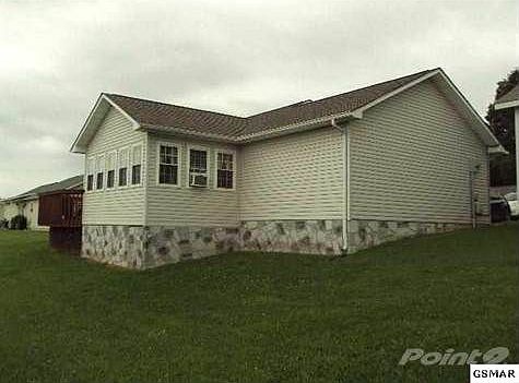 2nd image of 555 Delores Dr