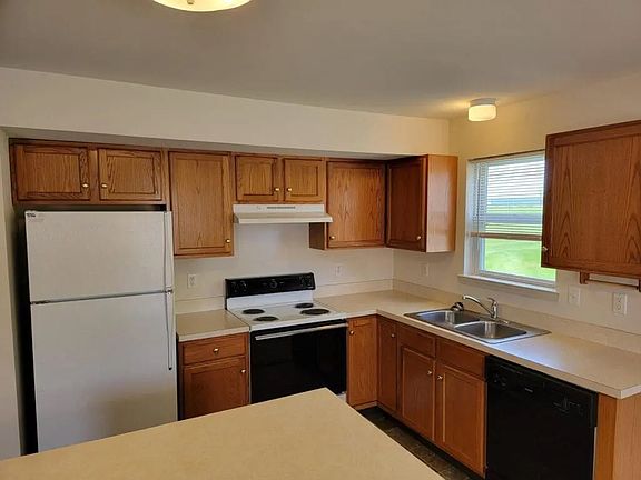 3rd image of 1355 Martin Ave #1355