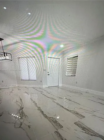 3 bed, 2.0 bath, 1708 sqft, $3,300 — Photo 3