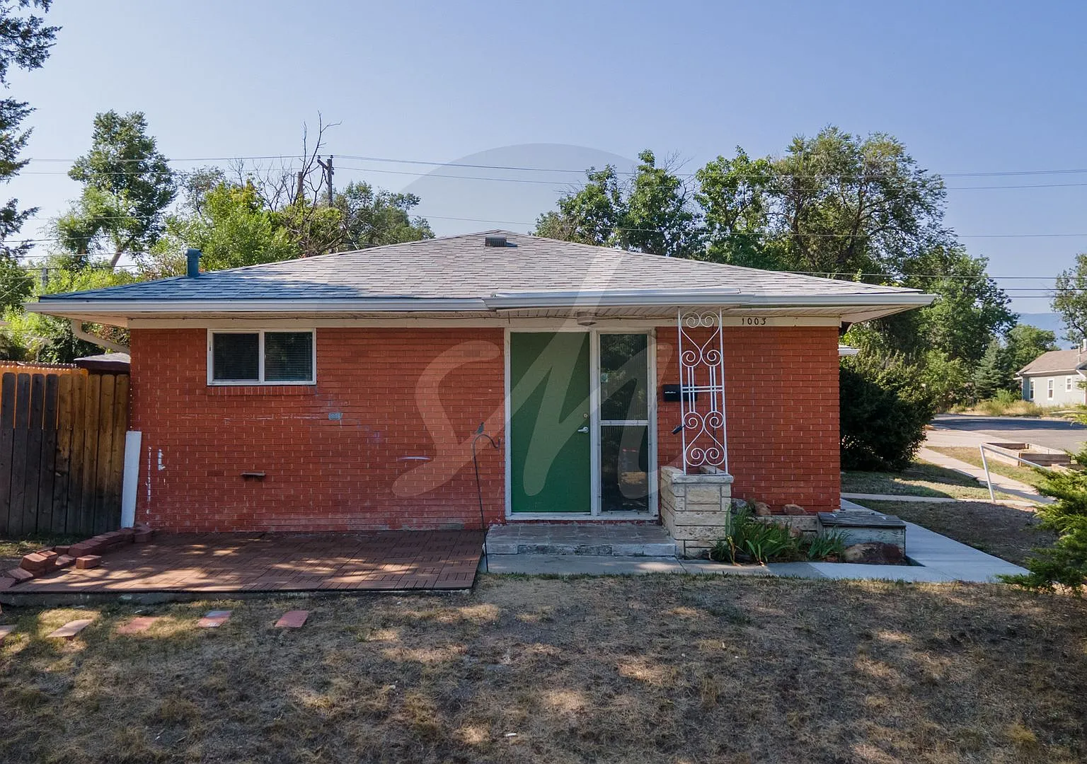 Charming 2 bed 1 bath duplex in downtown Colorado Springs — Photo 1