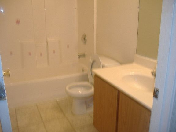 2nd image of 2408 Montgomery St