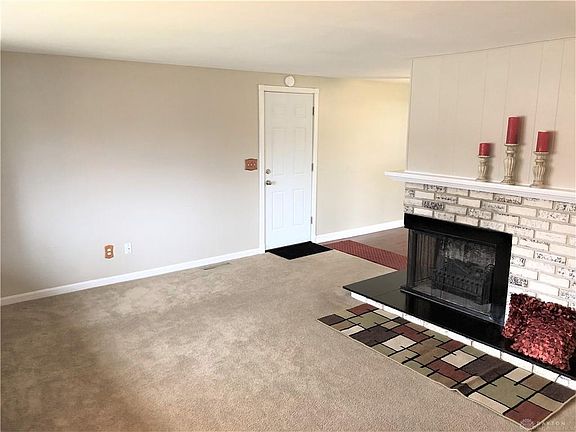 4th image of 2064 Norway Dr