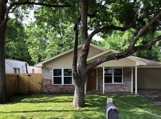 215 E San Jacinto St, Highlands, TX 77562