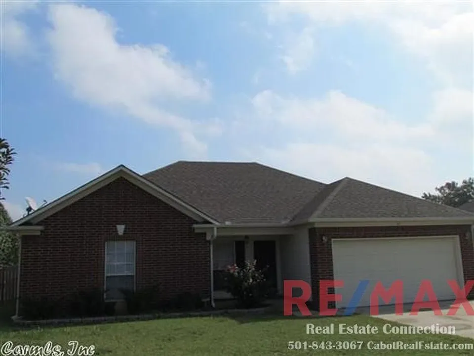 54 Magnolia Dr