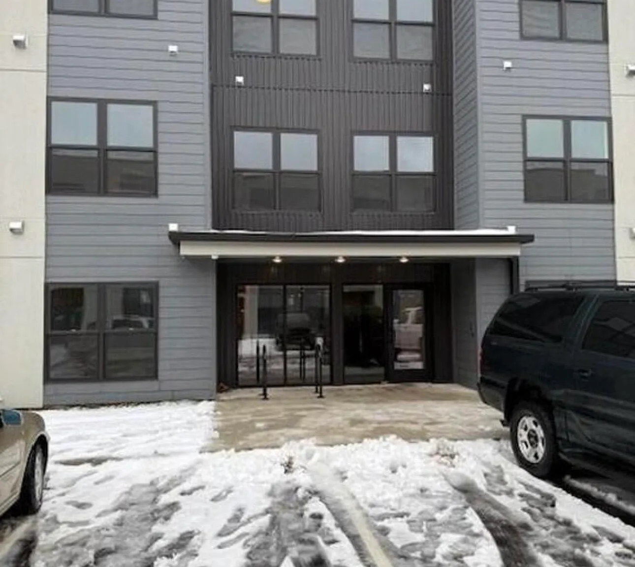 2 bed, 2.0 bath, 1350 sqft, $3,000 — Photo 1