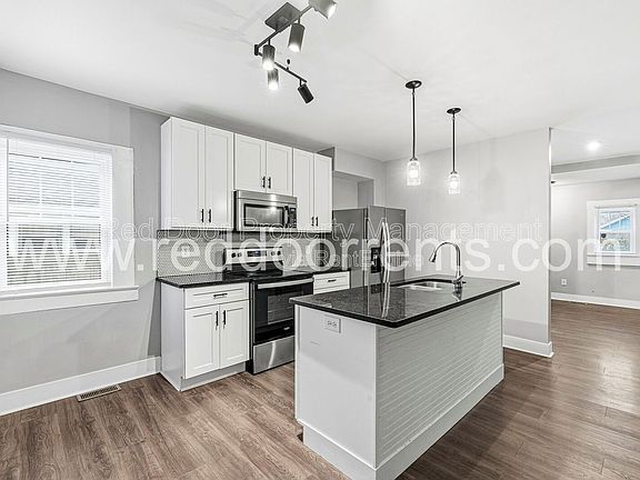 2nd image of 218 Jefferson Ave #218