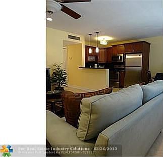 3rd image of 4051 NE 13th Ave APT 76
