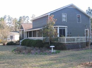 100 Horseshoe Loop Rd, Burgaw, NC 28425