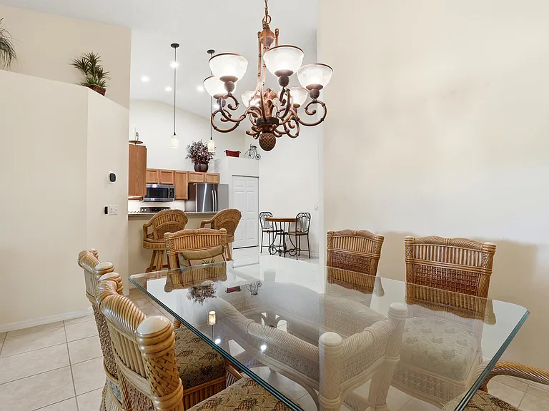 9363 Bridgeport Dr — Photo 16