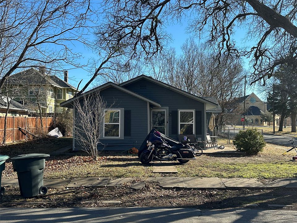 1st image of 723 S Elm St