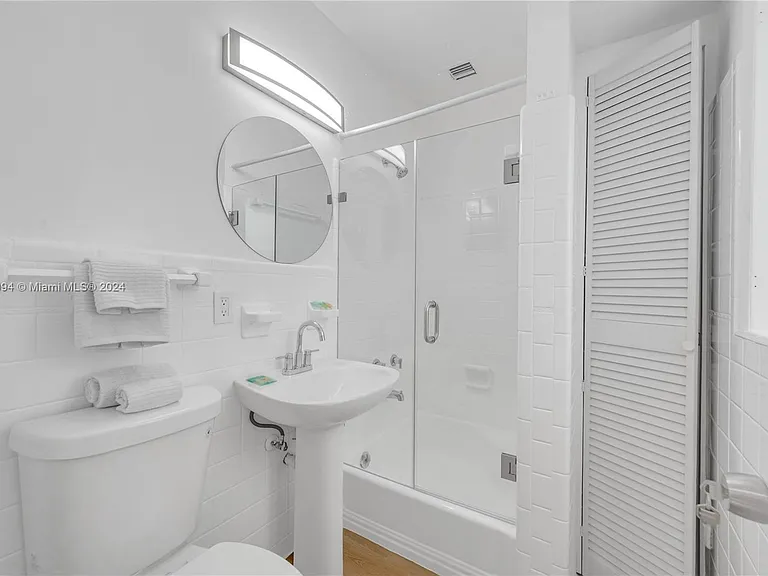 630 NE 117th St — Photo 57