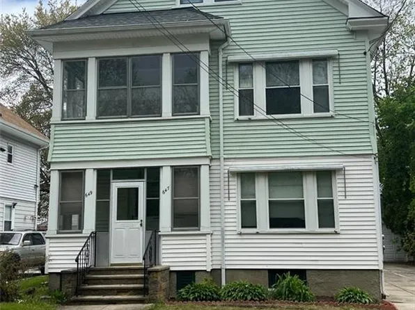 647-649 Pleasant Valley Pkwy, Providence, RI 02908