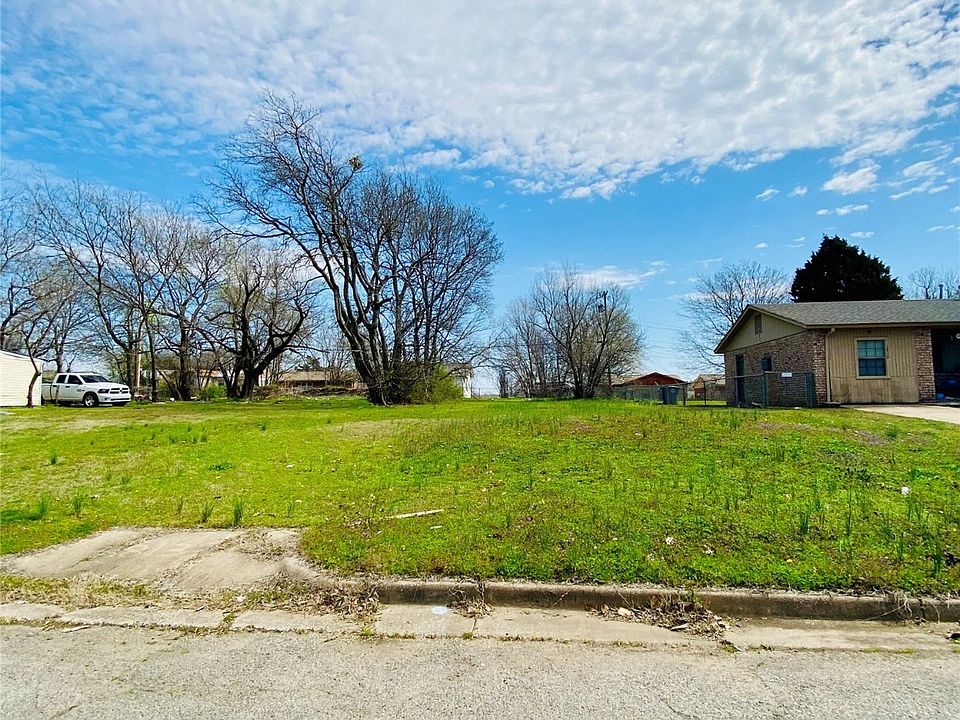 1st image of 1813 N Saint Louis Ave
