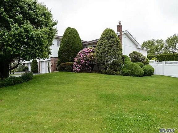 2nd image of 15 Schuyler Dr