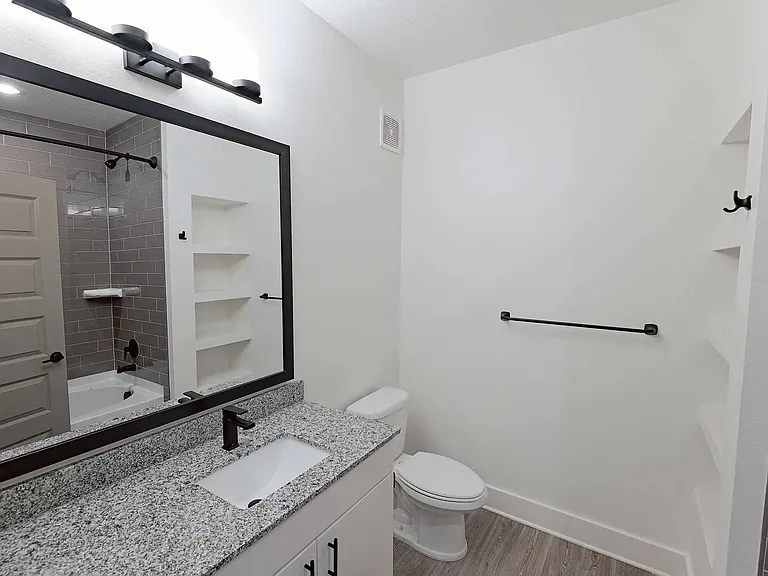 The Parian Luxury Apartments — Photo 125