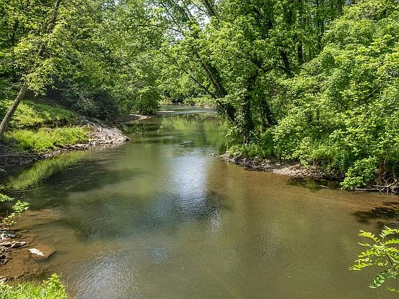 3rd image of 541 River Creek Trl