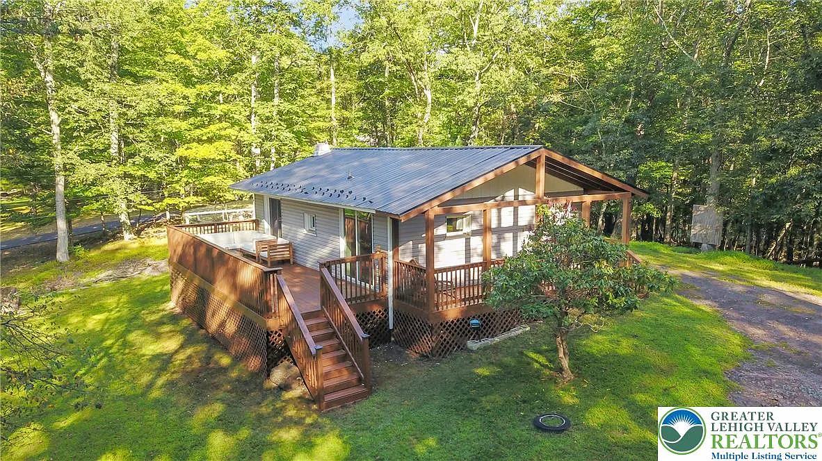 492 Wooddale Rd photo 1