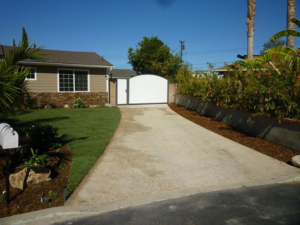 1st image of 2151 Calle Lys