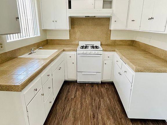 3rd image of 4217 Carlin Ave APT 16