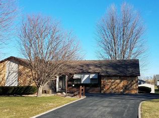 2861 Costa Dr, Galesburg, IL 61401