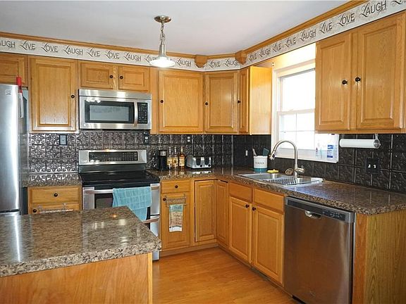 5th image of 146 Longdale Dr
