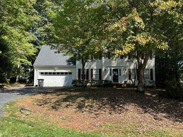 5085 Cobblestone Rd, Winston Salem, NC 27106