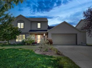 14927 S Harbourside Dr, Fort Wayne, IN 46814