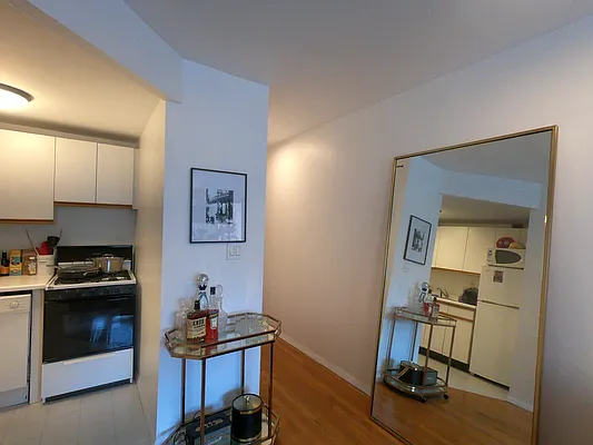 Rented by Compass | media 18