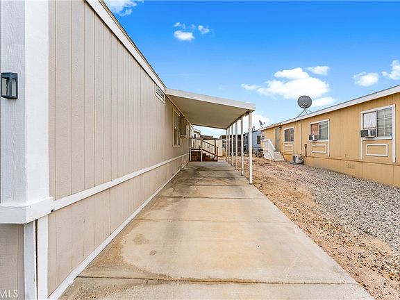 3rd image of 1550 20th St W Space 84
