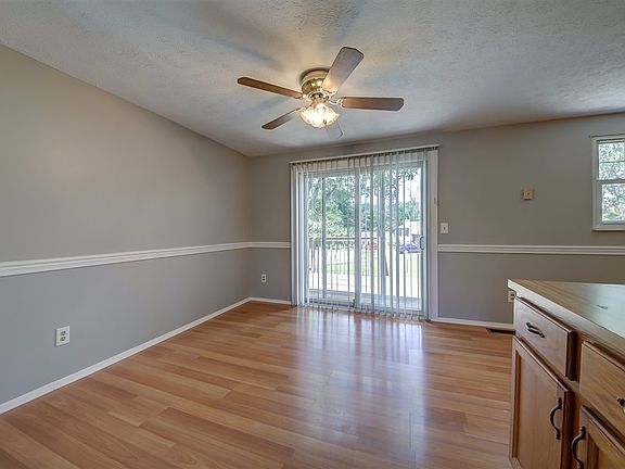 4th image of 108 Meadow Hill Dr