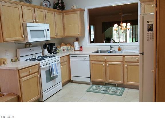 3rd image of 6869 Savannah Dr