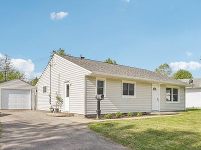 10 Westmoor Dr, London, OH, 43140