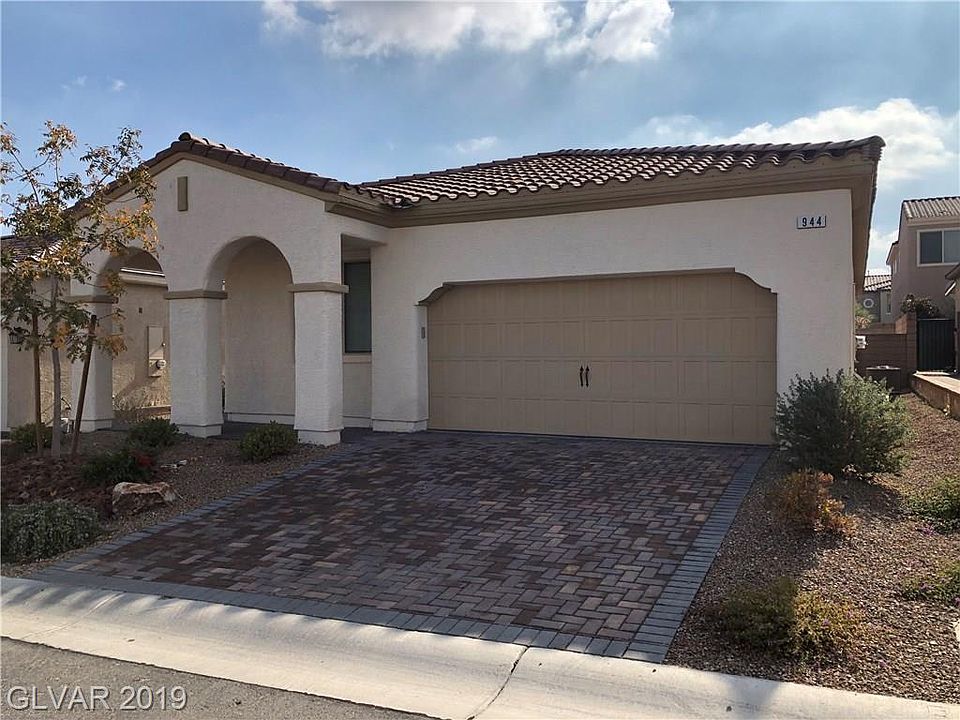 1st image of 944 Kimbark Ave