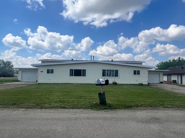 1020/1024 37th St SE, Minot, ND 58701