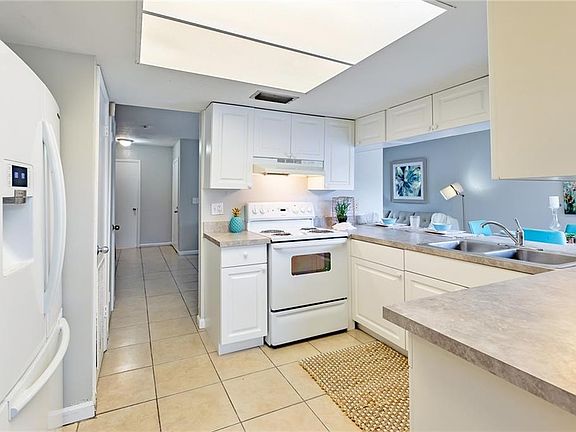 3rd image of 7313 Los Padres Ct